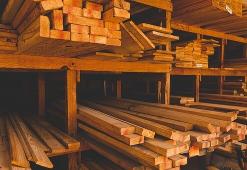 Qual a diferença entre madeira de lei e madeira comum